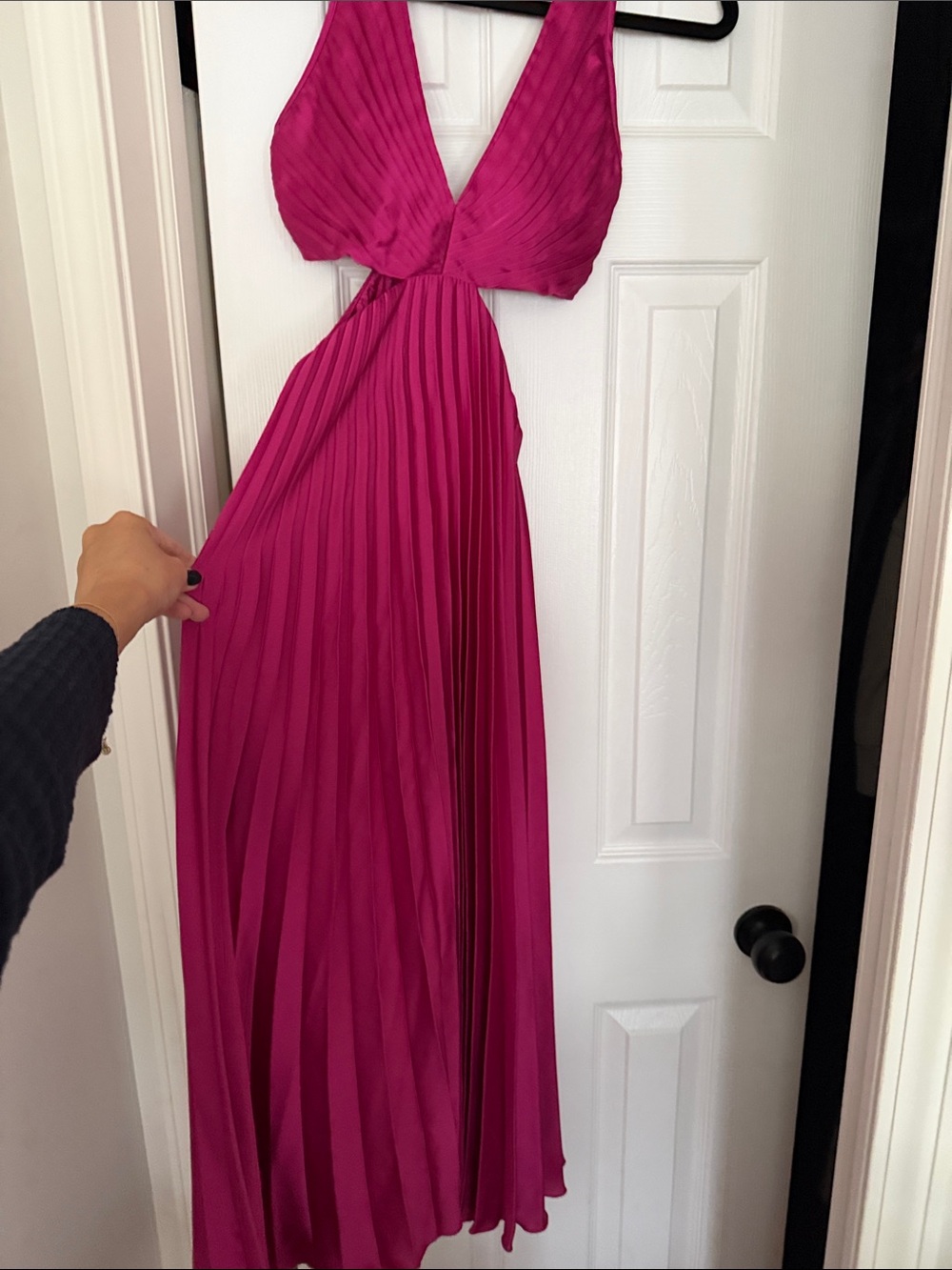 Abercrombie & Fitch Magenta Pleated V-Neck Maxi Dress